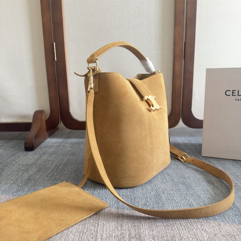 Ce1i*e bucket bags